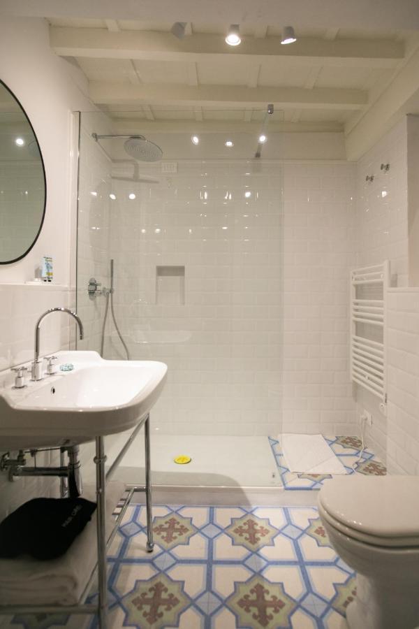 Lunaria Suites - Fyodor Dostoyevsky'S House Firenze Bagian luar foto