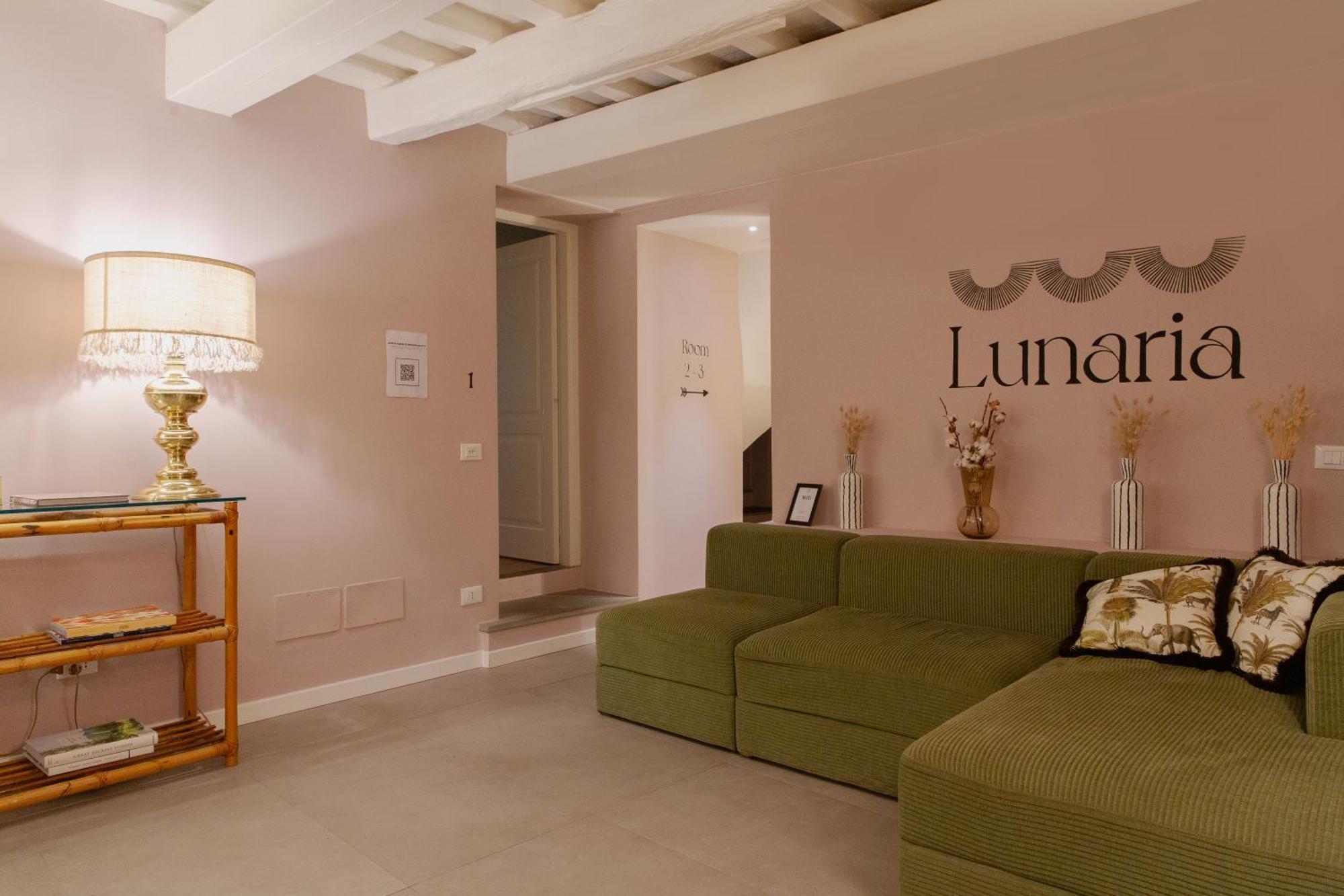 Lunaria Suites - Fyodor Dostoyevsky'S House Firenze Bagian luar foto